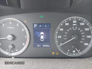 2017 Hyundai Sonata SE z VIN 5NPE24AF7HH556136, wystawiony jako IAAI lot #42134580 z przebiegiem 64 333 mil mil oraz . Historia ofert i sprzedaży dostępna na DreamBid. Obrazek 7.