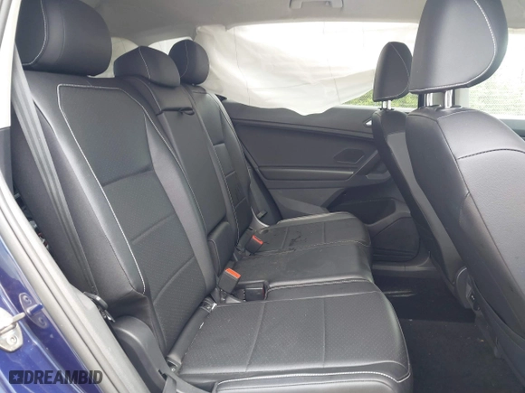2021 Volkswagen Tiguan SE with VIN 3VV2B7AXXMM084355, listed as a IAAI auction lot 39559023 with 1 mi miles. Bid and sale history available at carsss.com. Image 8.