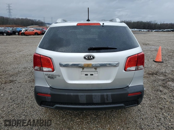 2013 Kia Sorento LX with VIN 5XYKTDA28DG338933, listed as a Copart auction lot 43391775 with 154,349 mi miles and Clean Title. Bid and sale history available at carsss.com. Image 6.