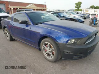 2014 Ford Mustang V6 with VIN 1ZVBP8AM7E5287817, listed as a IAAI auction lot 42642851 with 203,384 mi miles and . Bid and sale history available at DreamBid. Image 1.
