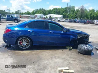 2017 Mercedes-Benz C 63 S AMG с VIN 55SWF8HB4HU192807, выставлен на аукционе IAAI как лот 42311350 с пробегом Не указан миль и . История ставок и продаж доступна на DreamBid. Изображение 14.