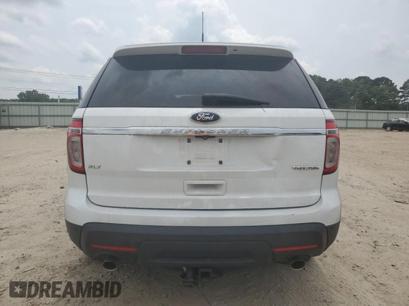 2014 Ford Explorer XLT z VIN 1FM5K7D87EGA74213, wystawiony jako Copart lot #59561275 z przebiegiem 152 977 mil mil oraz Szkoda całkowita • Salvage title. Historia ofert i sprzedaży dostępna na DreamBid. Obrazek 6.