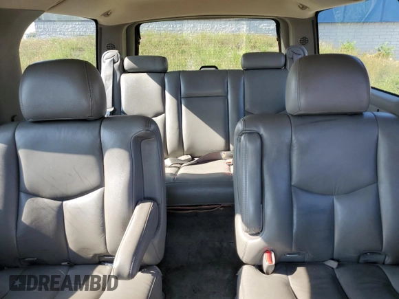 2005 GMC Yukon XL SLT with VIN 1GKFK16Z25J193340, listed as a Copart auction lot 71174814 with 181,732 mi miles and Clean Title. Bid and sale history available at carsss.com. Image 10.