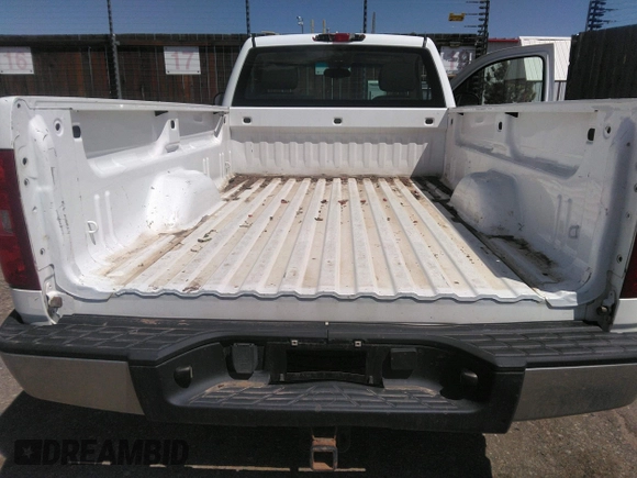 2008 Chevrolet Silverado 1500 Work Truck with VIN 1GCEK14C48Z215558, listed as a IAAI auction lot 41947700 with 147,591 mi miles. Bid and sale history available at carsss.com. Image 8.