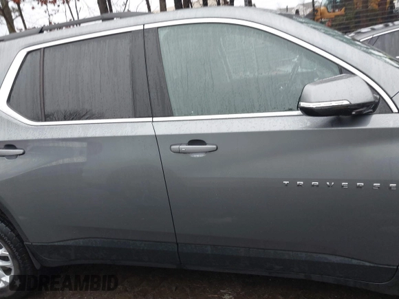 2019 Chevrolet Traverse LT Cloth with VIN 1GNEVGKW9KJ106775, listed as a IAAI auction lot 41223117 with 61,283 mi miles. Bid and sale history available at carsss.com. Image 13.