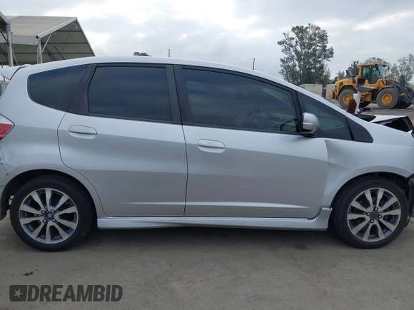 2013 Honda Fit Sport with VIN JHMGE8H58DC003021, listed as a IAAI auction lot 42120318 with 233,056 mi miles. Bid and sale history available at carsss.com. Image 14.