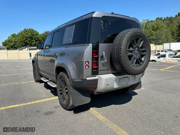 2022 Land Rover Defender S with VIN SALEJ7RXXN2084506, listed as a Copart auction lot 70638394 with 37,587 mi miles and Clean Title. Bid and sale history available at carsss.com. Image 2.