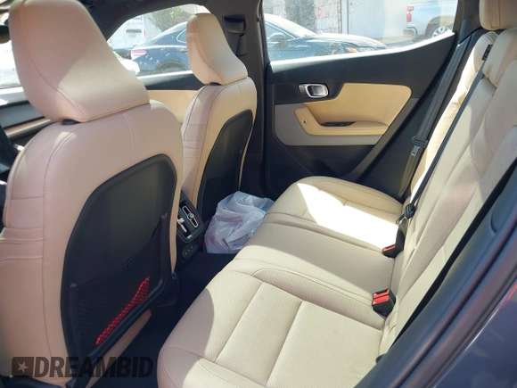 2022 Polestar 2 z VIN LPSED3KAXNL068936, wystawiony jako IAAI lot #42074586 z przebiegiem 47 444 mil mil oraz . Historia ofert i sprzedaży dostępna na DreamBid. Obrazek 8.