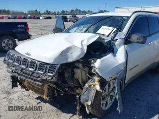 2025 Jeep Compass Latitude with VIN 3C4NJDBNXST520974, listed as a IAAI auction lot 41727651 with 24,054 mi miles and . Bid and sale history available at DreamBid. Image 6.
