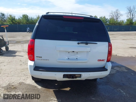 2011 GMC Yukon SLE with VIN 1GKS2AE01BR351651, listed as a IAAI auction lot 41942032 with 337,165 mi miles. Bid and sale history available at carsss.com. Image 16.
