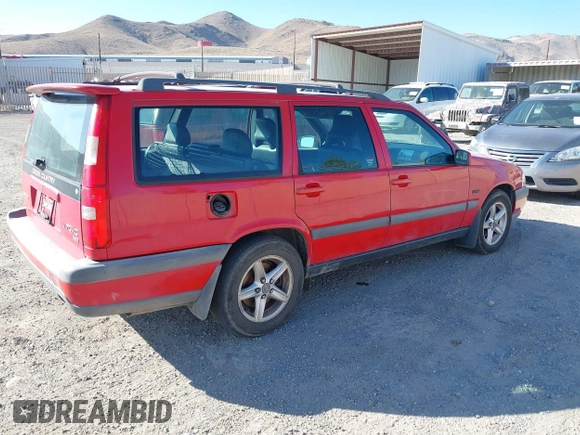 1998 Volvo V70 XC Cross Country z VIN YV1LZ5640W2526081, wystawiony jako IAAI lot #42617557 z przebiegiem Nie podano mil oraz . Historia ofert i sprzedaży dostępna na DreamBid. Obrazek 4.