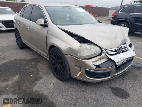2005 Volkswagen Jetta 2.5 with VIN 3VWSG71K75M604112, listed as a IAAI auction lot 42196395 with 72,142 mi miles and . Bid and sale history available at DreamBid. Image 1.