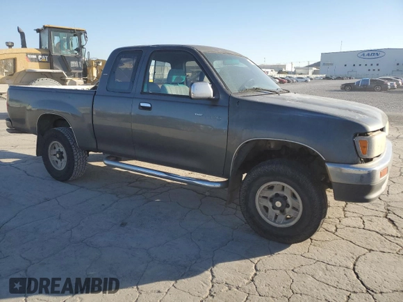 1995 Toyota T100 z VIN JT4VD22F4S0008399, wystawiony jako Copart lot #42249755 z przebiegiem 282 751 mil mil oraz Czysty tytuł • Clean title. Historia ofert i sprzedaży dostępna na DreamBid. Obrazek 4.