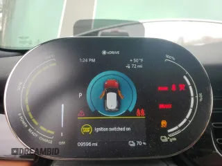 2023 MINI Hardtop Cooper SE z VIN WMW13DJ07P2T83092, wystawiony jako Copart lot #49223965 z przebiegiem 9 596 mil mil oraz Szkoda całkowita • Salvage title. Historia ofert i sprzedaży dostępna na DreamBid. Obrazek 9.