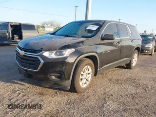 2020 Chevrolet Traverse LS z VIN 1GNERFKW9LJ127710, wystawiony jako IAAI lot #42006930 z przebiegiem Nie podano mil oraz . Historia ofert i sprzedaży dostępna na DreamBid. Obrazek 2.