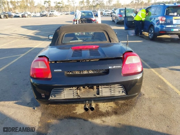 2000 Toyota MR2 Spyder with VIN JTDFR3204Y0020262, listed as a IAAI auction lot 41823386 with NaN miles. Bid and sale history available at carsss.com. Image 16.