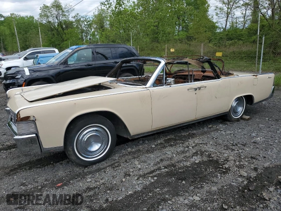 1965 Lincoln Continental z VIN 5Y86N428483, wystawiony jako Copart lot #56333345 z przebiegiem Nie podano mil oraz Szkoda całkowita • Salvage title. Historia ofert i sprzedaży dostępna na DreamBid. Obrazek 1.
