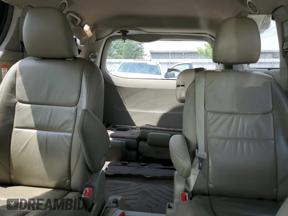 2017 Toyota Sienna XLE Auto Access Seat z VIN 5TDYZ3DC3HS864516, wystawiony jako Copart lot #61470965 z przebiegiem 110 596 mil mil oraz Szkoda całkowita • Salvage title. Historia ofert i sprzedaży dostępna na DreamBid. Obrazek 10.