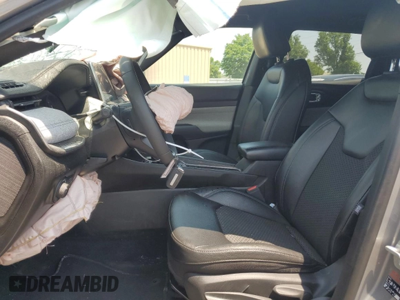 2024 Jeep Compass Latitude z VIN 3C4NJDBN0RT596696, wystawiony jako Copart lot #60412135 z przebiegiem Nie podano mil oraz Czysty tytuł • Clean title. Historia ofert i sprzedaży dostępna na DreamBid. Obrazek 7.