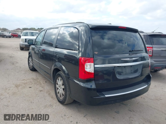 2015 Chrysler Town & Country LX with VIN 2C4RC1AG6FR677178, listed as a IAAI auction lot 41532707 with 135,286 mi miles and . Bid and sale history available at carsss.com. Image 3.