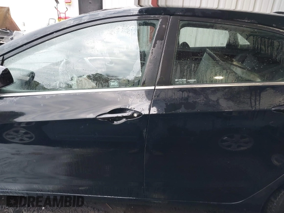 2014 Hyundai Elantra GT with VIN KMHD35LH5EU171863, listed as a IAAI auction lot 41299174 with 89,090 mi miles. Bid and sale history available at carsss.com. Image 13.