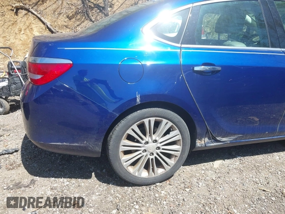 2014 Buick Verano with VIN 1G4PP5SK9E4135804, listed as a IAAI auction lot 42121881 with 106,800 mi miles. Bid and sale history available at carsss.com. Image 12.