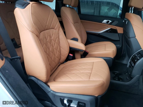 2025 BMW X7 xDrive40i with VIN 5UX23EM08S9X18092, listed as a Copart auction lot 83699854 with 3,515 mi miles and Salvage Title. Bid and sale history available at carsss.com. Image 11.