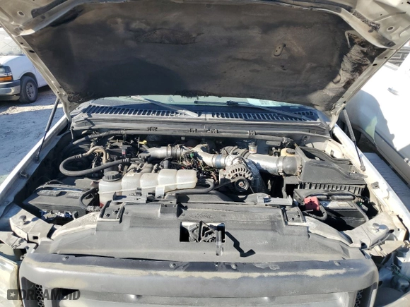 2001 Ford Super Duty F-450 XL with VIN 1FDXF46F11EA30091, listed as a Copart auction lot 77682024 with NaN miles and Salvage Title. Bid and sale history available at carsss.com. Image 11.
