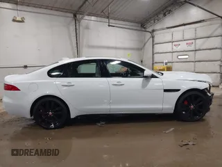 2019 Jaguar XF with VIN SAJBM4FV7KCY77286, listed as a IAAI auction lot 41273612 with 41,452 mi miles and . Bid and sale history available at DreamBid. Image 14.