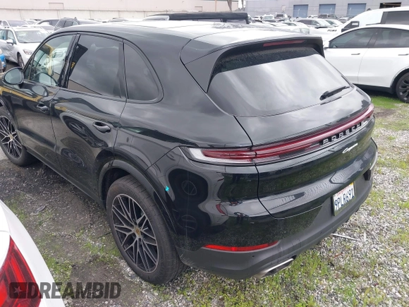 2024 Porsche Cayenne z VIN WP1AA2AY4RDA14120, wystawiony jako IAAI lot #41477355 z przebiegiem 3 134 mil mil oraz . Historia ofert i sprzedaży dostępna na DreamBid. Obrazek 3.