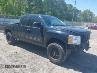 2013 Chevrolet Silverado 1500 LT with VIN 1GCRKSE71DZ411511, listed as a IAAI auction lot 41996180 with 141,934 mi miles and . Bid and sale history available at DreamBid. Image 1.