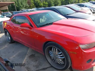 2014 Chevrolet Camaro LT z VIN 2G1FB1E37E9269938, wystawiony jako IAAI lot #42338444 z przebiegiem 181 333 mil mil oraz . Historia ofert i sprzedaży dostępna na DreamBid. Obrazek 13.