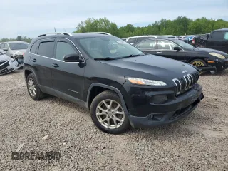 2017 Jeep Cherokee Latitude z VIN 1C4PJLCB9HW540899, wystawiony jako Copart lot #58248955 z przebiegiem 131 871 mil mil oraz Szkoda całkowita • Salvage title. Historia ofert i sprzedaży dostępna na DreamBid. Obrazek 4.