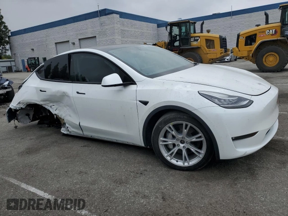 2022 Tesla Model Y Long Range z VIN 7SAYGDEE5NF352075, wystawiony jako Copart lot #50799895 z przebiegiem 11 597 mil mil oraz Szkoda całkowita • Salvage title. Historia ofert i sprzedaży dostępna na DreamBid. Obrazek 4.