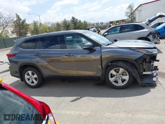 2021 Toyota Highlander L with VIN 5TDZZRAH3MS040663, listed as a IAAI auction lot 41945677 with 64,069 mi miles and . Bid and sale history available at DreamBid. Image 14.