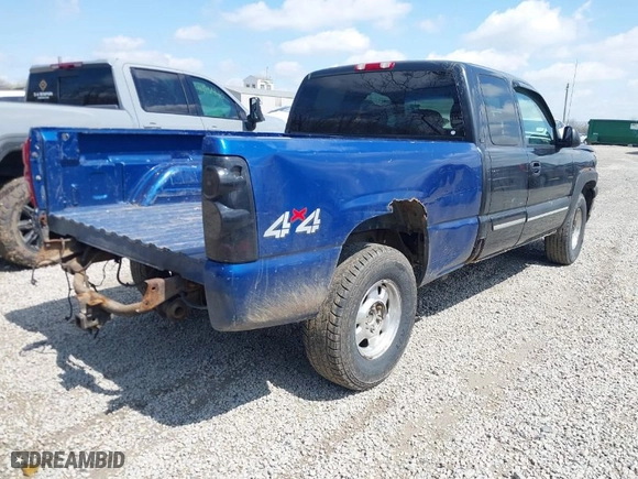 2003 Chevrolet Silverado 1500 LS with VIN 2GCEK19T931157408, listed as a IAAI auction lot 42005843 with 214,348 mi miles. Bid and sale history available at carsss.com. Image 4.