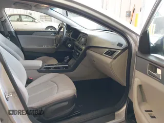 2017 Hyundai Sonata SE with VIN 5NPE24AFXHH585226, listed as a IAAI auction lot 42144165 with 191,037 mi miles and . Bid and sale history available at DreamBid. Image 5.
