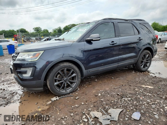 2017 Ford Explorer XLT z VIN 1FM5K8D85HGC44398, wystawiony jako Copart lot #62710735 z przebiegiem 66 978 mil mil oraz Szkoda całkowita • Salvage title. Historia ofert i sprzedaży dostępna na DreamBid. Obrazek 1.