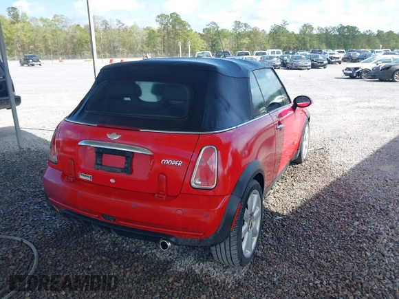 2008 MINI Convertible z VIN WMWRF33558TG19508, wystawiony jako IAAI lot #41929316 z przebiegiem 99 514 mil mil oraz . Historia ofert i sprzedaży dostępna na DreamBid. Obrazek 4.
