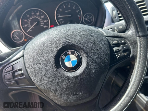 2013 BMW 3 Series 328i z VIN WBA3A5G53DNP19158, wystawiony jako Copart lot #65595645 z przebiegiem 173 331 mil mil oraz Czysty tytuł • Clean title. Historia ofert i sprzedaży dostępna na DreamBid. Obrazek 12.