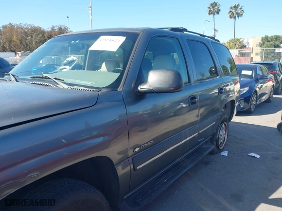 2002 Chevrolet Tahoe LT with VIN 1GNEC13ZX2R224413, listed as a IAAI auction lot 41818623 with 157,509 mi miles. Bid and sale history available at carsss.com. Image 6.