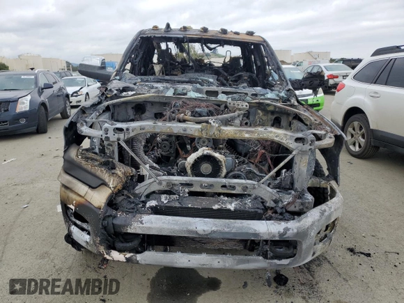 2020 Ram 3500 Laramie with VIN 3C63R3EL2LG241749, listed as a Copart auction lot 43317665 with 0 mi miles and Salvage Title. Bid and sale history available at carsss.com. Image 5.