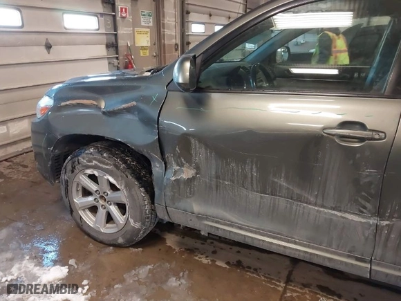 2009 Toyota Highlander with VIN JTEES41A392145884, listed as a IAAI auction lot 41628037 with 277,376 mi miles. Bid and sale history available at carsss.com. Image 18.