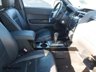 2009 Ford Escape XLT with VIN 1FMCU93G59KB55025, listed as a IAAI auction lot 41756362 with 999,999 mi miles. Bid and sale history available at carsss.com. Image 5.