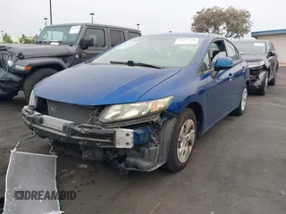 2013 Honda Civic LX z VIN 19XFB2F51DE281886, wystawiony jako IAAI lot #42397755 z przebiegiem 170 895 mil mil oraz . Historia ofert i sprzedaży dostępna na DreamBid. Obrazek 2.