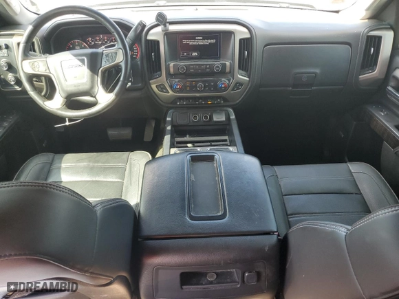2015 GMC Sierra 2500HD Denali with VIN 1GT120EG3FF612025, listed as a Copart auction lot 67917764 with 162,780 mi miles and Salvage Title. Bid and sale history available at carsss.com. Image 8.