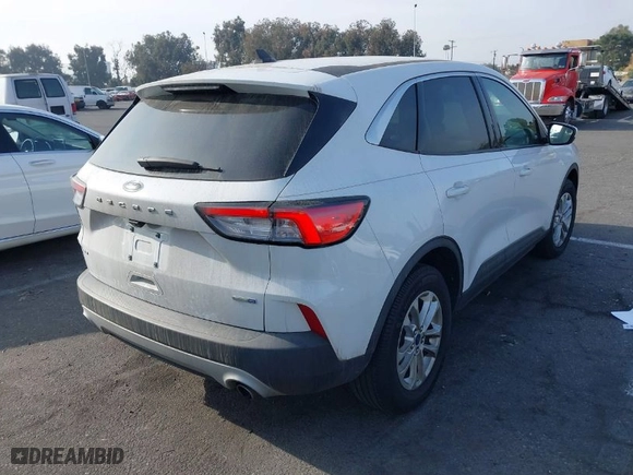 2020 Ford Escape SE with VIN 1FMCU9G62LUB72944, listed as a IAAI auction lot 41148835 with 90,705 mi miles. Bid and sale history available at carsss.com. Image 4.