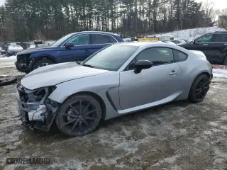 2024 Toyota GR86 Premium with VIN JF1ZNBE1XR8758891, listed as a Copart auction lot 42994055 with 5,237 mi miles and Salvage Title. Bid and sale history available at carsss.com. Image 1.