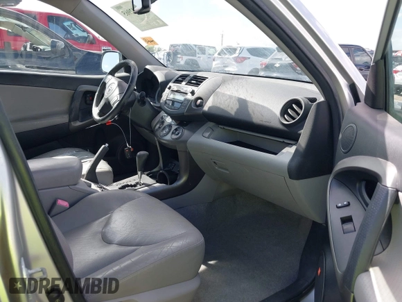 2011 Toyota RAV4 Ltd with VIN JTMDK4DV5B5101596, listed as a IAAI auction lot 41992965 with 194,302 mi miles. Bid and sale history available at carsss.com. Image 5.