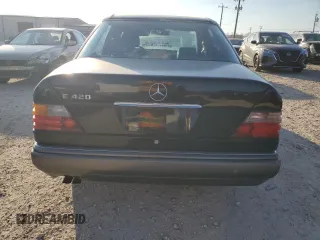 1994 Mercedes-Benz 400 with VIN WDBEA34E8RC032408, listed as a Copart auction lot 43827975 with 122,130 mi miles and Clean Title. Bid and sale history available at carsss.com. Image 6.